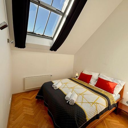 Riverbridge Apartments Praag Buitenkant foto