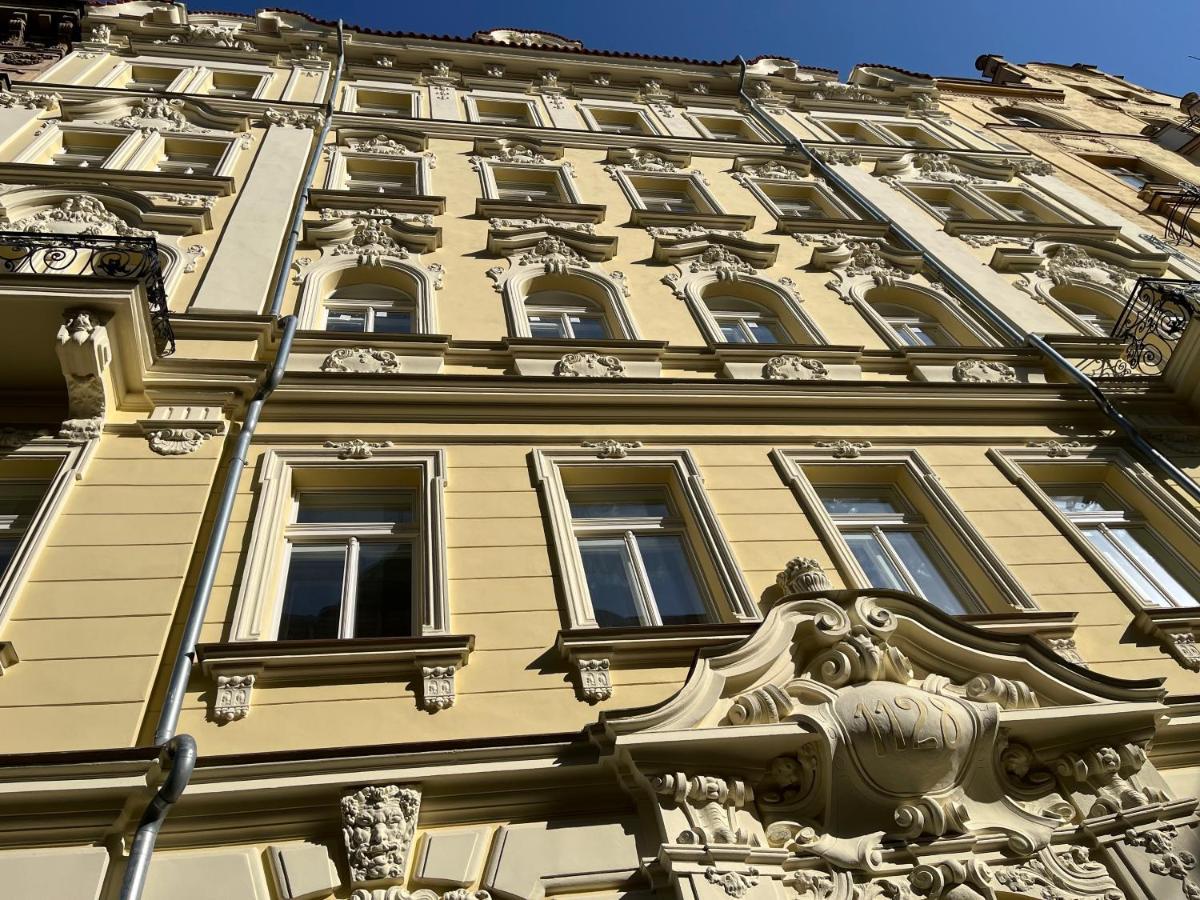 Riverbridge Apartments Praag Buitenkant foto
